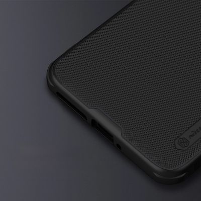 10. Wzmocnione etui Nillkin Super Frosted Shield Pro do Xiaomi 14 Pro - czarny