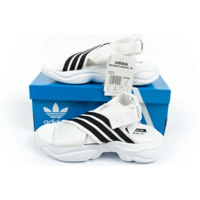 11. Sandały adidas Magmur Sandal W EF5848