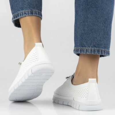 8. Skórzane półbuty damskie ażurowe białe Filippo DP7671