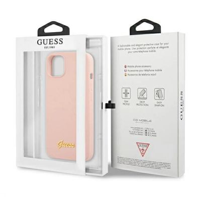 7. Etui Guess Silicone Script Gold Logo MagSafe na iPhone 13 - jasnoróżowe