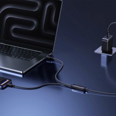 7. Kabel Baseus Flash 4 140W 2w1 USB-C do USB-C + USB-C 1.5 m - czarny