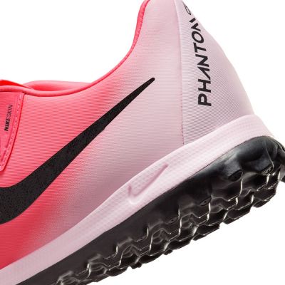 7. Buty piłkarskie Nike Phantom GX II Academy M FJ2577-600