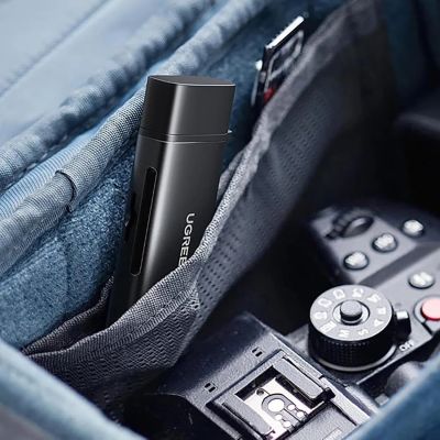 4. Czytnik kart Ugreen 2w1 USB-C / USB-A SD 4.0 UHS-II - czarny