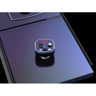 8. VAKOSS TRAMISTER SAMOCHODOWY RGB/ FM/ BLUETOOTH/ USB / 3.1A TC-B439