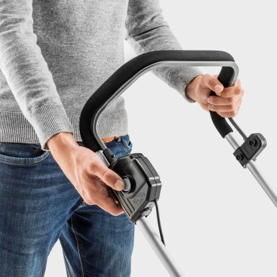 5. Akumulatorowa kosiarka do trawy KARCHER LMO 2-18 - 1.445-400.0