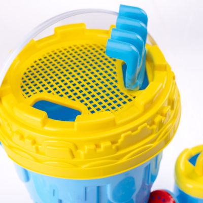 3. Zabawki letnie IRONI