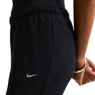 3. Spodnie damskie Nike Studio Fleece Lightweight czarne IM8104 001