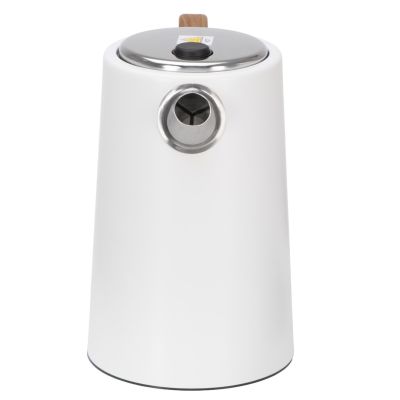 6. Czajnik elektryczny ADLER AD 1352