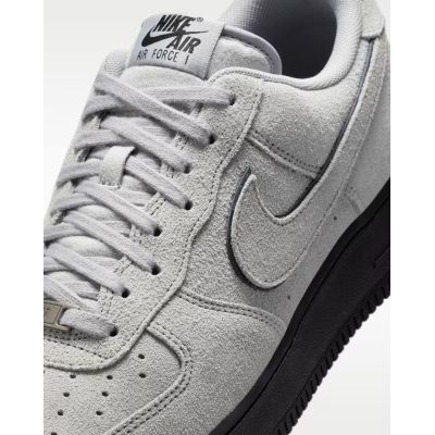 6. Buty męskie NIKE AIR FORCE 1 '07 LV8 (HQ1966-001)