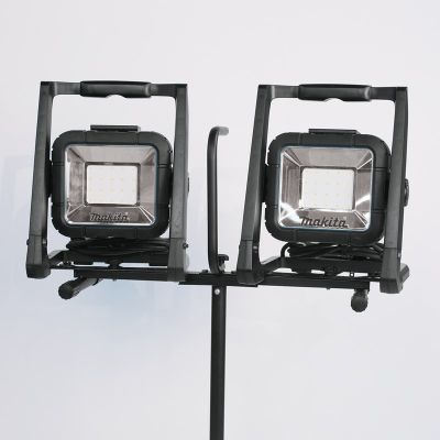 12. LAMPA BUDOWLANA 14,4/18V/230V LED DML805 MAKITA