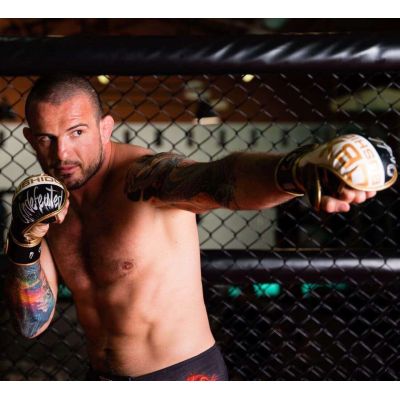 4. Rękawice MMAsparingowe S/M - Undefeated - Valor Series