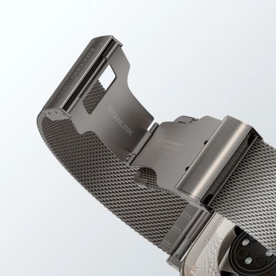 5. Pasek AMAZINGTHING Titan Premium Metal Band na AppleWatch 38/40/41/42/44/45/46/49 mm - srebrny