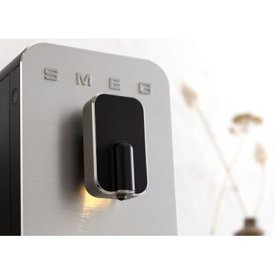 37. Smeg BCC11BLMEU ekspres do kawy Pełna automatyka Ekspres do espresso 1,4 l