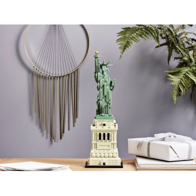 5. LEGO Architecture 21042 Statua Wolności