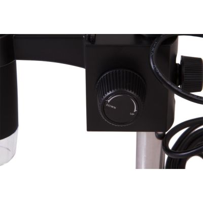 7. Levenhuk DTX 90 300x Mikroskop cyfrowy