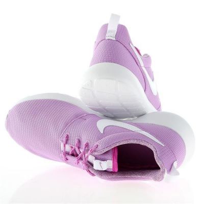 4. Buty Nike Rosherun W 599729-503