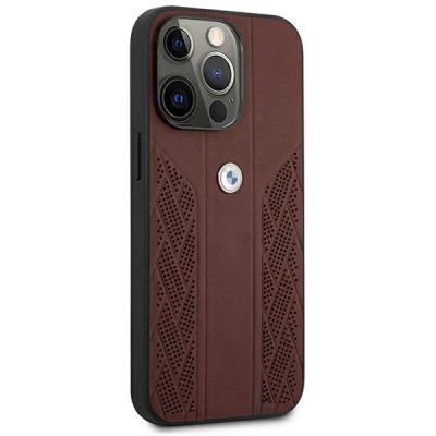 4. Etui BMW Leather Curve Perforate na iPhone 13 Pro / iPhone 13 - czerwone