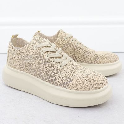 3. Półbuty damskie na platformie koronkowe beżowe Vinceza 17371