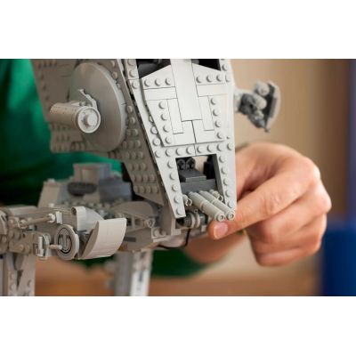 7. LEGO Star Wars 75417 - Maszyna krocząca AT-ST