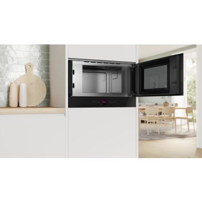 4. Kuchenka mikrofalowa BOSCH BFR7221B1