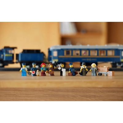 11. LEGO Icons 21344 Pociąg Orient Express