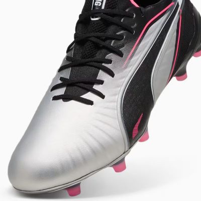 4. Buty piłkarskie Puma King Ultimate FG/AG M 108303-02