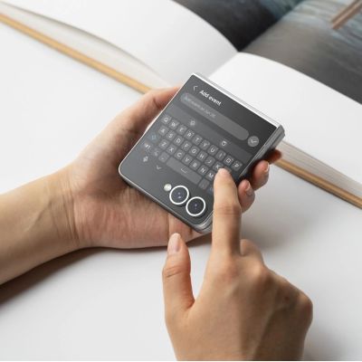 7. Szkło hartowane Ringke Cover Display Easy Slide 2-pack na Samsung Galaxy Z Flip 7 - przezroczyste
