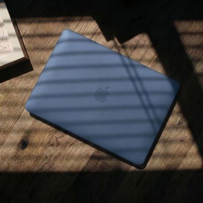 14. Etui Tech-Protect Softshell na MacBook Neo 13" 2026 - granatowe