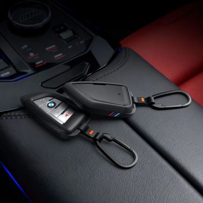 8. Etui Spigen BK100 na klucze samochodwe - czarne