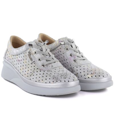 4. Skórzane półbuty damskie ażurowe na koturnie szare Vinceza 79603