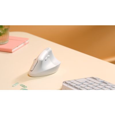41. Mysz Logitech Lift Vertical White