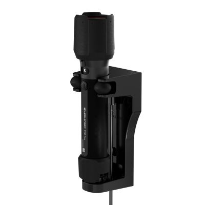 5. Latarka Ledlenser P7R Pro