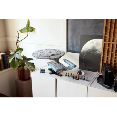 14. LEGO 10356 Icons - Star Trek: U.S.S. Enterprise NCC-1701-D