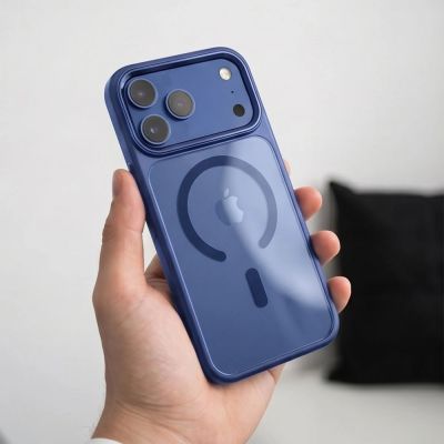 8. Etui Tech-Protect Magmat Magsafe CC na iPhone 17 Pro / 18 Pro - granatowo-przezroczyste