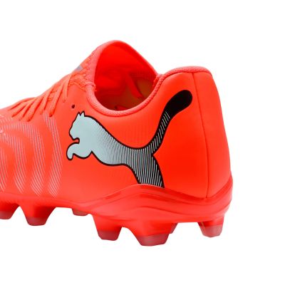 9. Buty piłkarskie Puma Future 9 Play FG/AG 108715 01