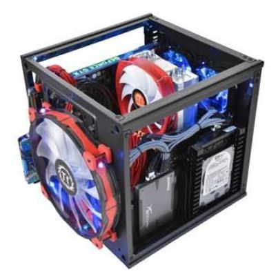18. Obudowa Thermaltake Core V1 CA-1B8-00S1WN-00 (Mini ITX; kolor czarny)