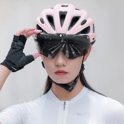 14. Kask rowerowy Rockbros z szybką, odpinane okulary z ochroną UV, odłączany daszek, unisex - różowy