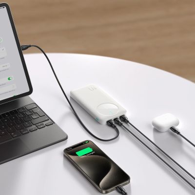 9. Powerbank Joyroom JR-PBF12 10000mAh 2.4A 2x USB-A 1x USB-C - biały