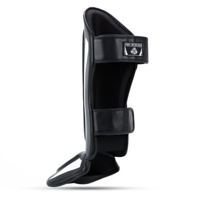 8. Ochraniacze na piszczele M - Phantom White