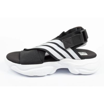 22. Sandały adidas Magmur Sandal W EF5863