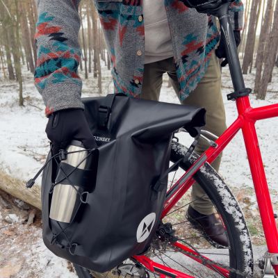 21. Wozinsky wodoodporna torba rowerowa sakwa na bagażnik 25l czarny (WBB24BK)