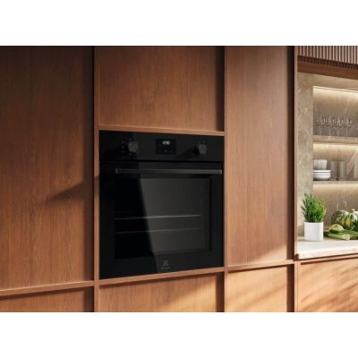 4. Piekarnik elektryczny Electrolux LOF3H10K 700 72 l | termoobieg | prowadnice teleskopowe | czyszczenie parowe | czarny