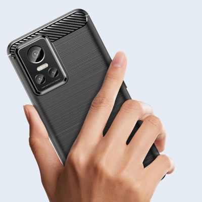2. Carbon Case etui Realme GT Neo 3 elastyczny silikonowy karbonowy pokrowiec czarne