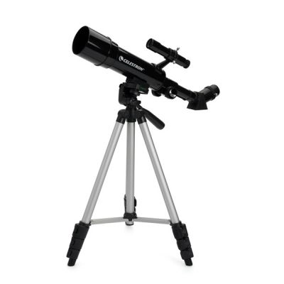 8. Teleskop Celestron Travel Scope 50 mm