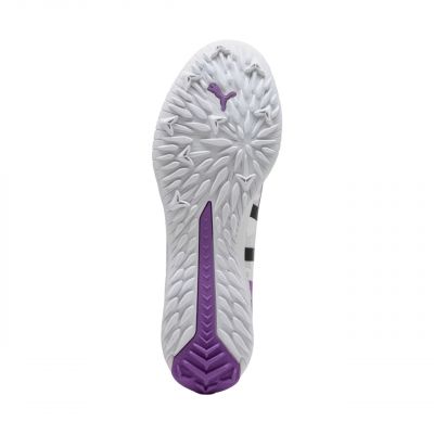 6. Buty piłkarskie Puma Ultra 5 Match Forever TT M 108448 01