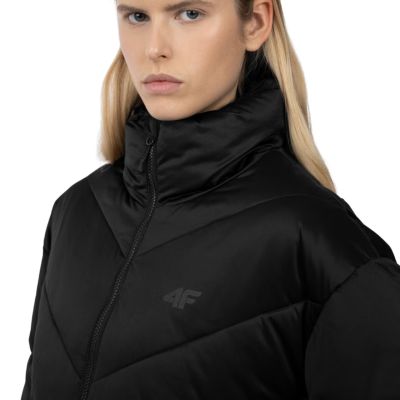 8. Kurtka 4F W H4Z22 KUDP019 20S