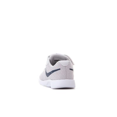 8. NIke Tanjun (TDV) 818383 015