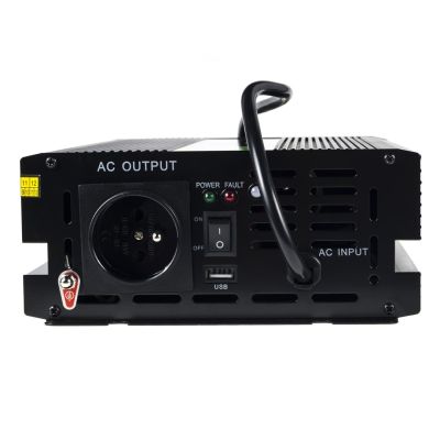 3. GREEN CELL PRZETWORNICA INV07 12V-230V 300W/600W CZYSTA SINUSOIDA