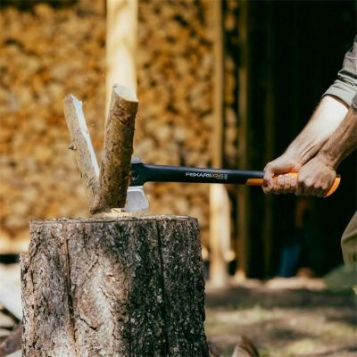 6. FISKARS SIEKIERA ROZŁUPUJĄCA X24  X-SERIES OSTRZE S