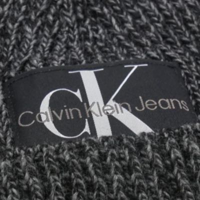 3. Czapka Calvin Klein Jeans Oversize Label Beanie K50K509902